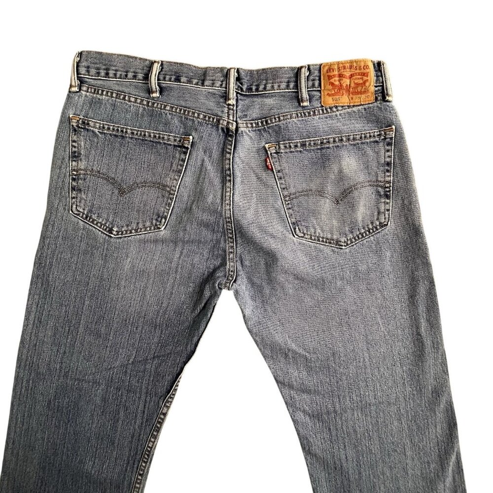 Levis 505 Jeans Mens 38x30 Blue Denim Medium Wash Straight Fit Button Fly Y2K - Picture 9 of 16